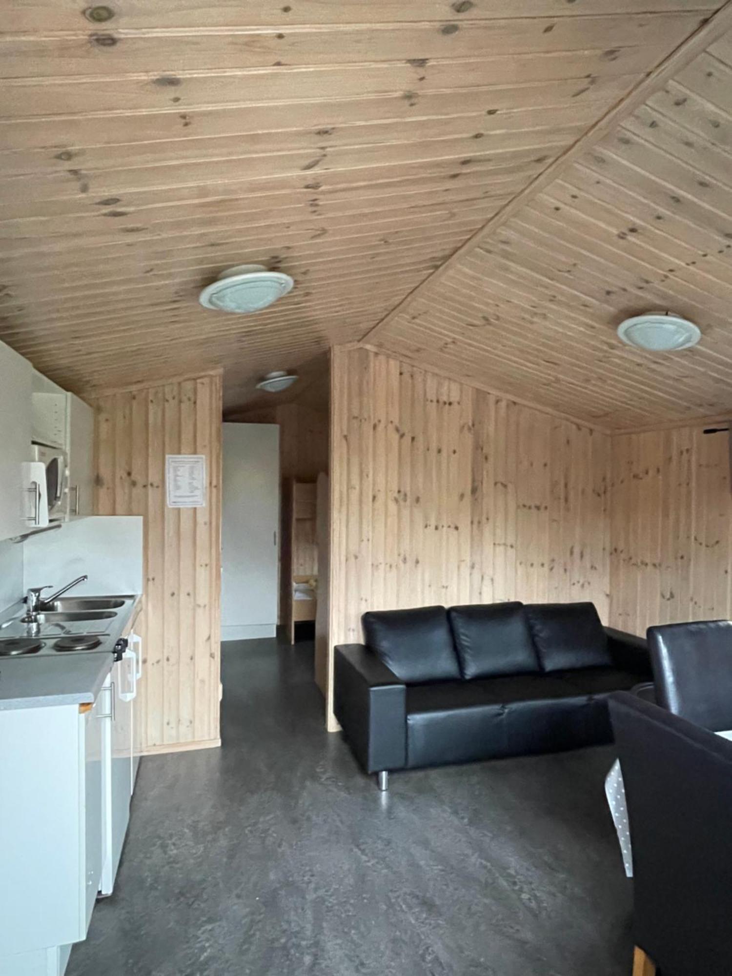 Skara Stads-Camping & Stugby Dış mekan fotoğraf
