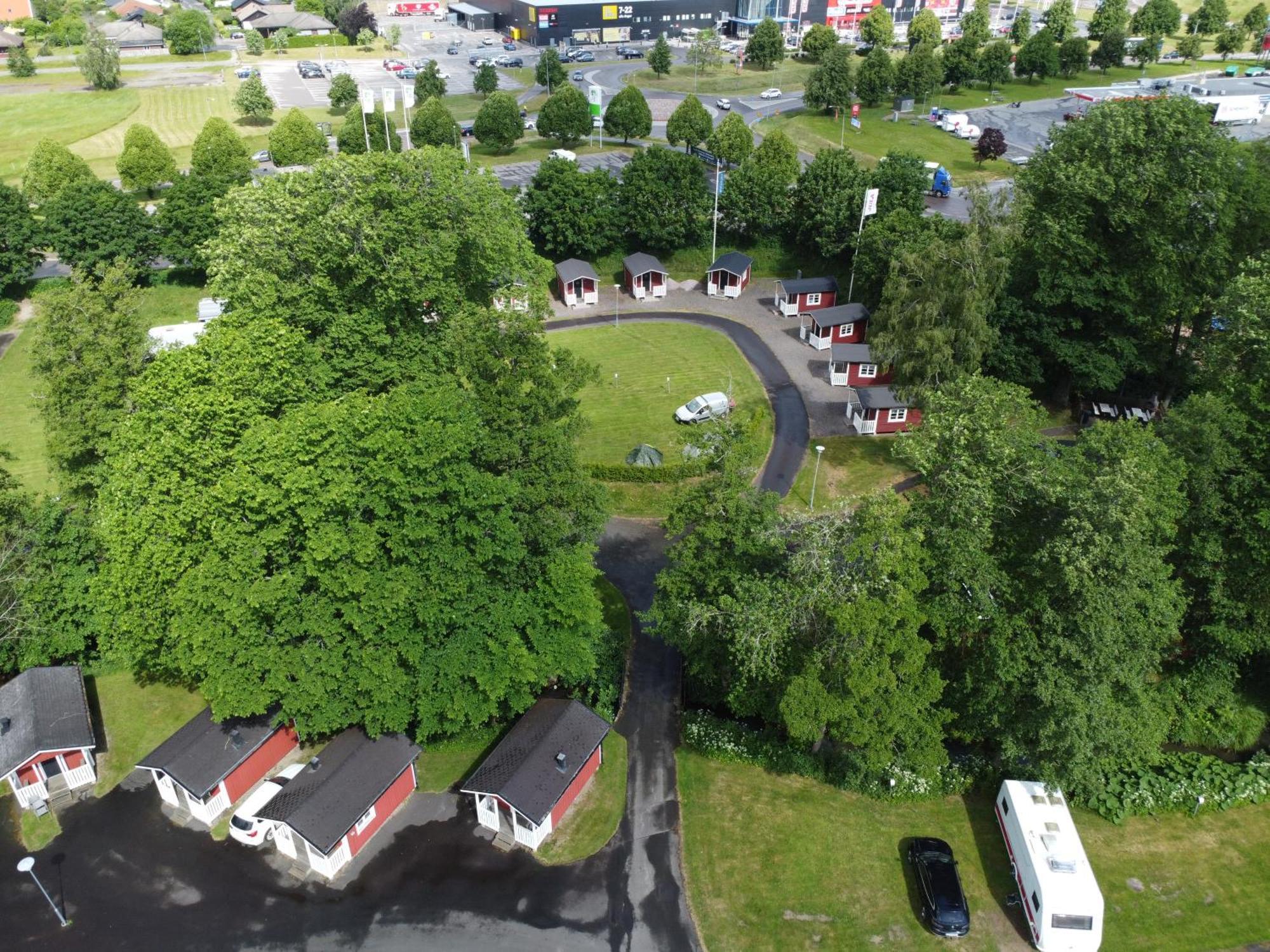 Skara Stads-Camping & Stugby Dış mekan fotoğraf